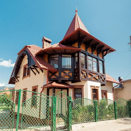 Vila Genia Câmpulung Moldovenesc Εξωτερικό φωτογραφία